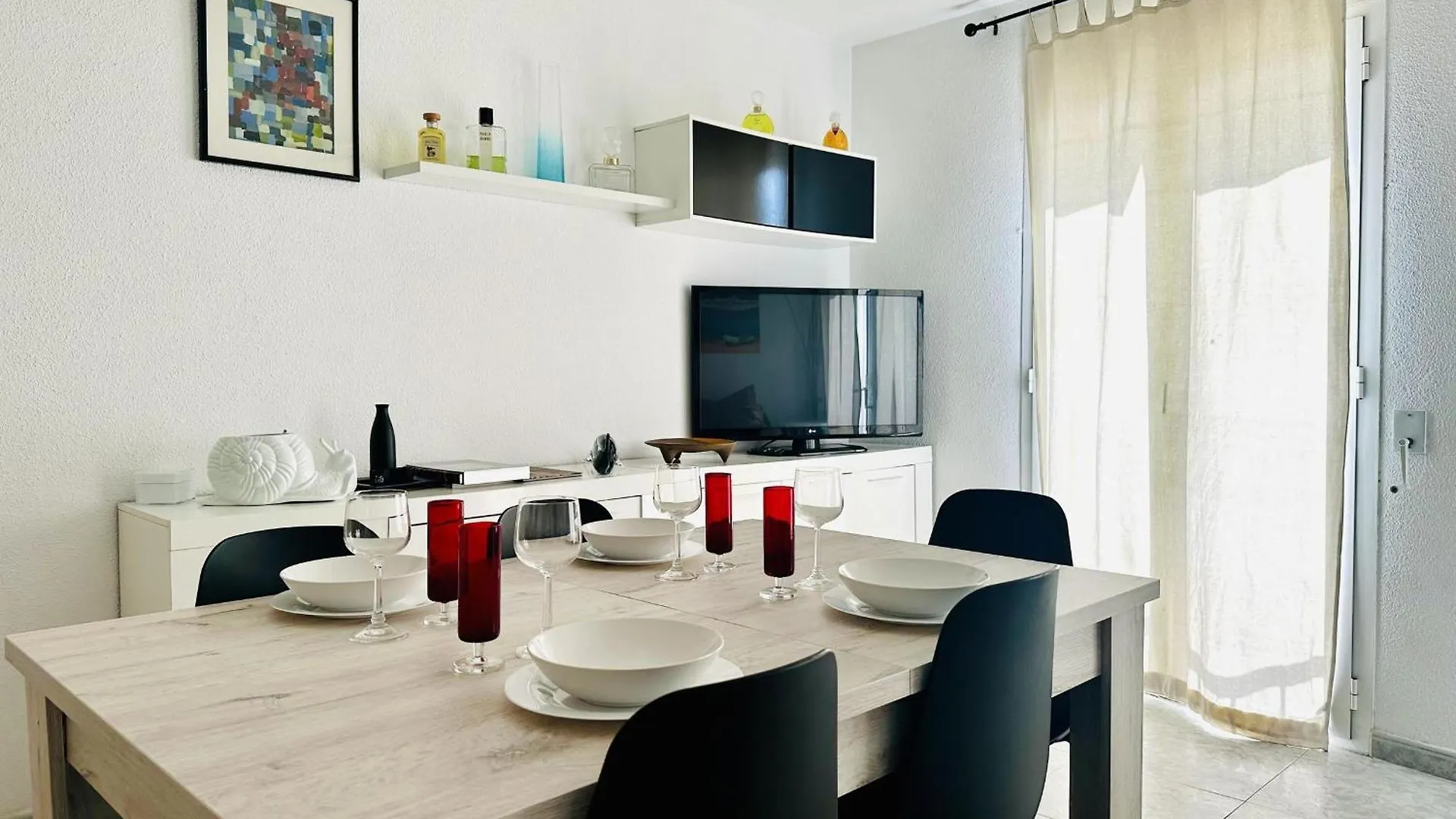 3390 Maritim B 1-A. A Primera Linea De Mar, En Corazon Mismo De Roses A Tocar De La Playa - Es-258-147 0*,  Испания