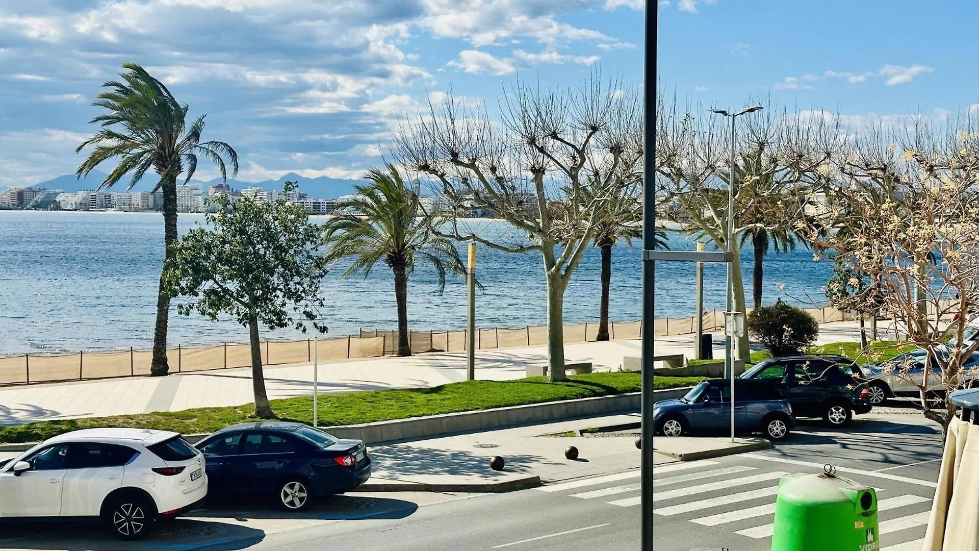 Апартаменты 3390 Maritim B 1-A. A Primera Linea De Mar, En Corazon Mismo De Roses A Tocar De La Playa - Es-258-147